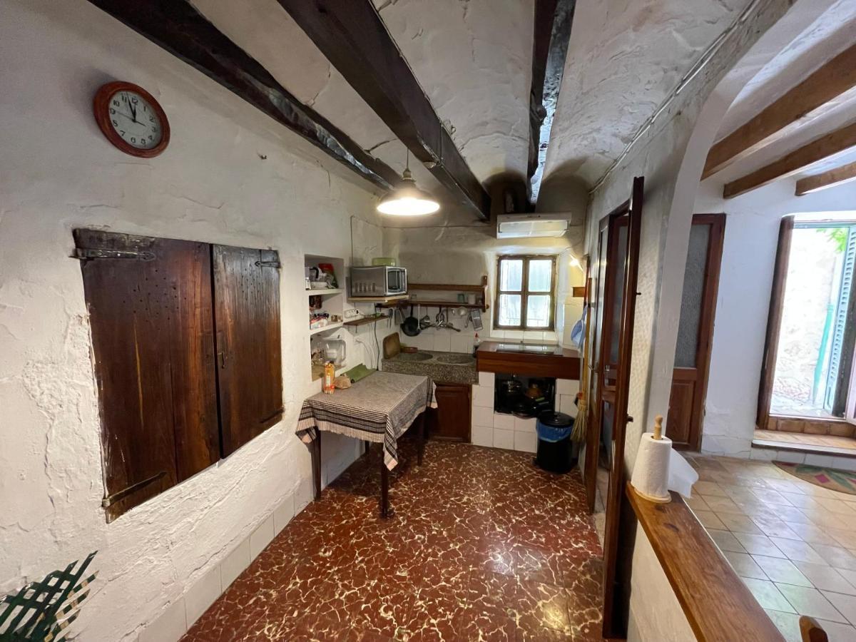 Encantadora Casita En El Centro De Форналуткс Екстериор снимка